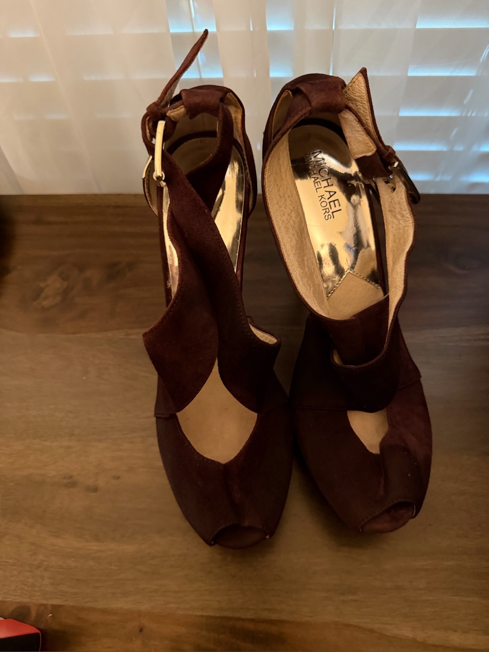 Michael kors size 10 m purple suede peep toe heels